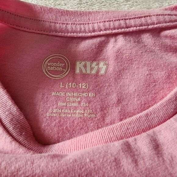 Girls Kiss Light Pink Crop Tshirt With Graphics Size Large - Picture 4 of 5